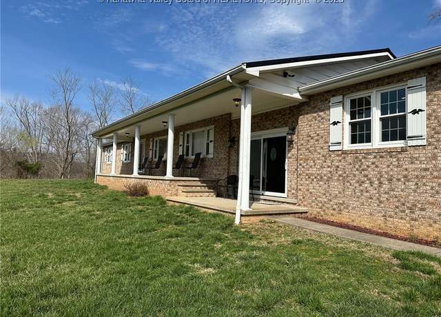 Property at 220 Pinto Ln, Kenova, WV 25530, 3 beds, 2 baths