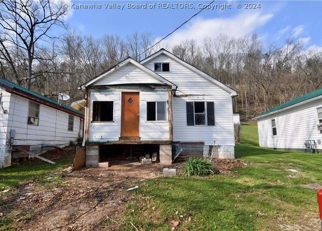Property at 328 1st Ave, Ripley, WV 25271, 3 beds, 1 bath