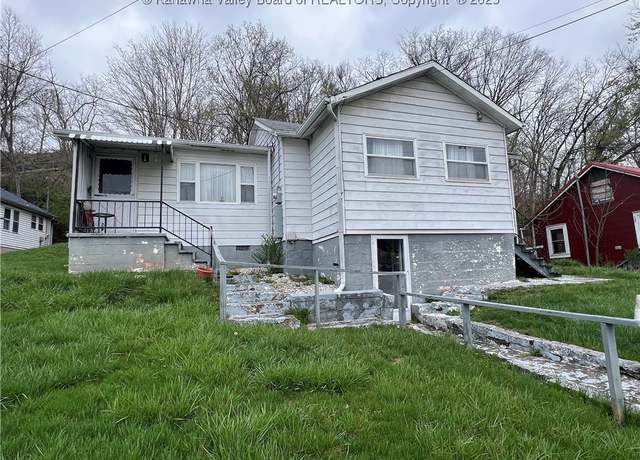 Property at 1286 Parkway Dr, Dunbar, WV 25064, 1 bed, 1 bath