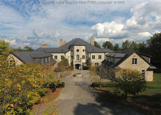 Property at 230 Quarry Rdg E, Charleston, WV 25304, 8 beds, 11.5 baths