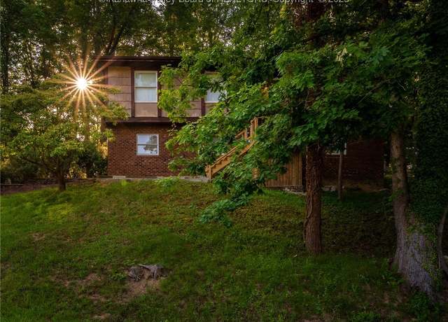 Property at 1164 N Poplar Fork Rd, Hurricane, WV 25526, 3 beds, 2.5 baths