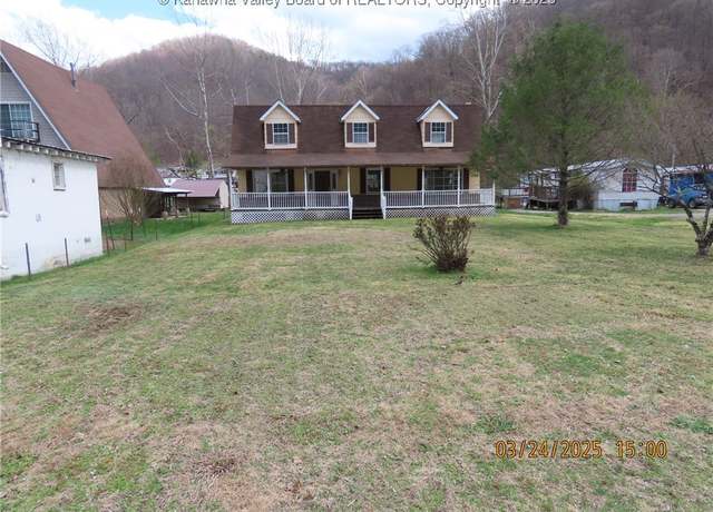 Property at 658 Campbells Creek Dr, Charleston, WV 25306, 4 beds, 2.5 baths