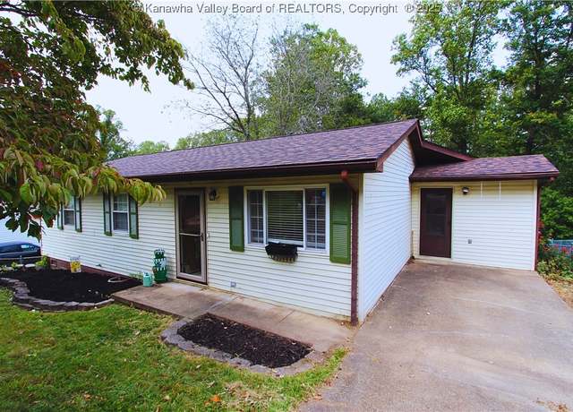 Property at 30 Beaver Dr, Hurricane, WV 25526, 3 beds, 2 baths