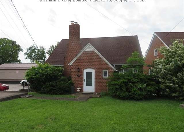 Property at 5818 E Pea Ridge Rd, Huntington, WV 25705, 3 beds, 1 bath