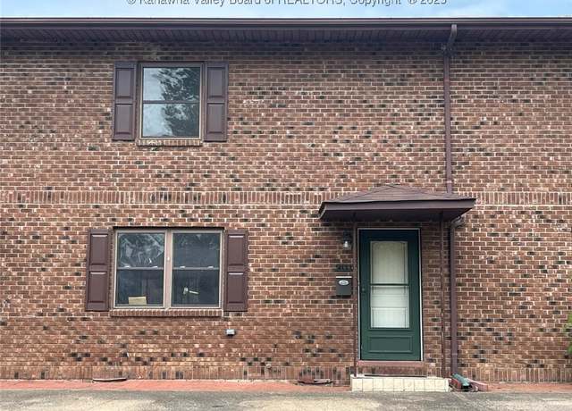 Property at 2111 3rd Ave, Nitro, WV 25142, 2 beds, 1.5 baths