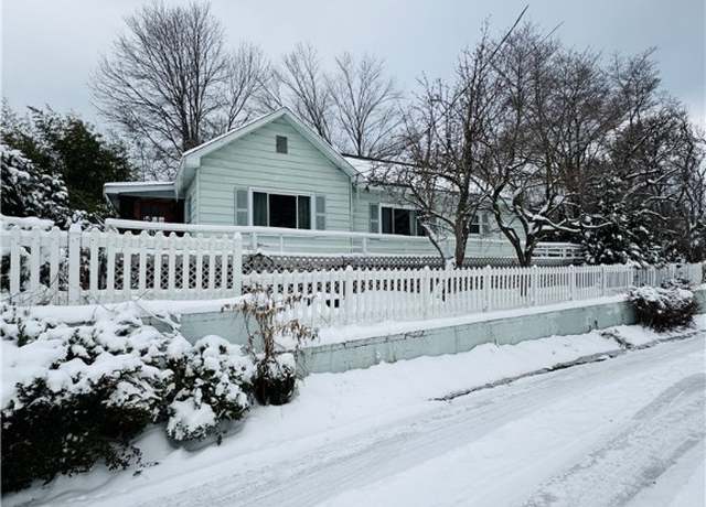 Property at 109 Georges Dr, Malden, WV 25306, 4 beds, 2 baths