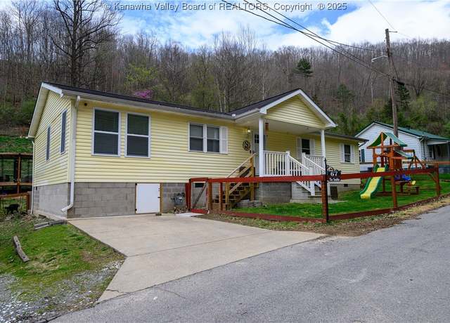 Property at 67 Madison St, Chapmanville, WV 25508, 3 beds, 2 baths