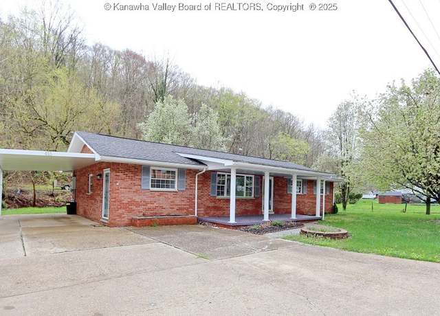 Property at 415 Midway Rd, Alum Creek, WV 25003, 3 beds, 1.5 baths