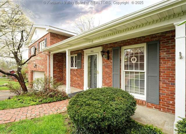 Property at 906 Hughes Dr, Saint Albans, WV 25177, 3 beds, 2.5 baths