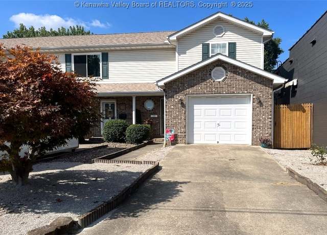 Property at 814 5th Ave, St Albans, WV 25177, 3 beds, 2 baths