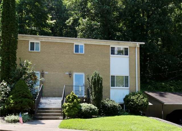 Property at 1808 Roundhill Rd, Charleston, WV 25314, 3 beds, 2.5 baths