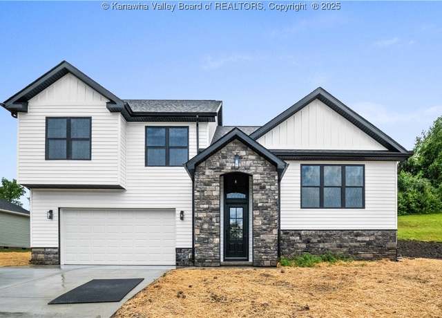 Property at 541 Overlook Dr, Hurricane, WV 25526, 4 beds, 3 baths