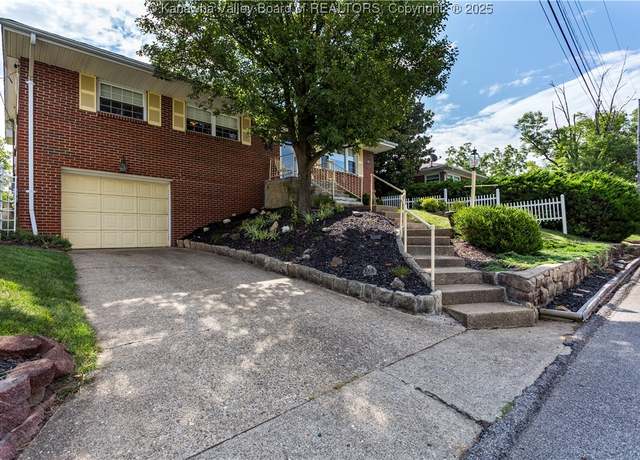 Property at 1524 Hilltop Dr, South Charleston, WV 25303, 4 beds, 2 baths