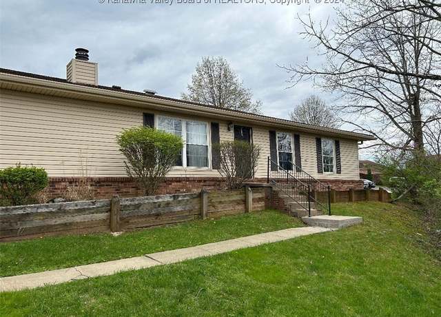 Property at 402 Bowhunter Rd, Charleston, WV 25314, 3 beds, 2 baths
