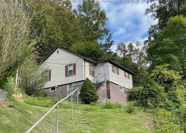 Property at 2327 Gauley River Rd, WV 26656, 2 beds, 1 bath