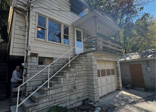 Property at 138 Cassick St, Logan, WV 25601, 3 beds, 1.5 baths