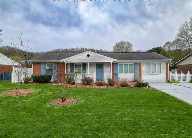 Property at 204 Carper Ln, Barboursville, WV 25504, 3 beds, 1.5 baths