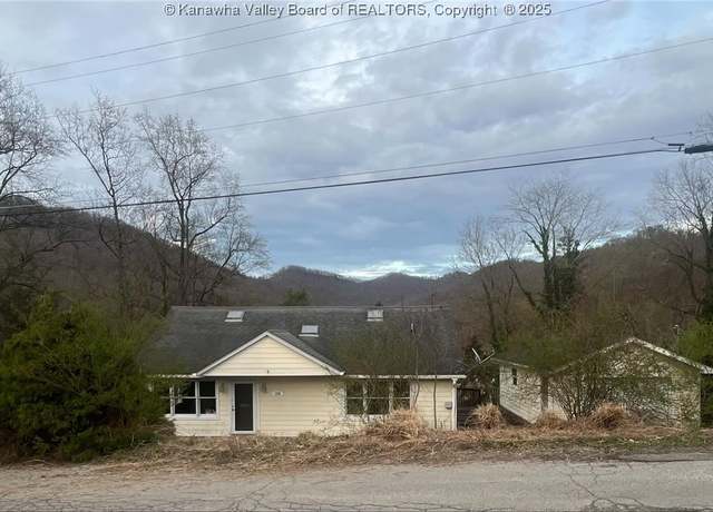 Property at 128 Summit Ave, Madison, WV 25130, 4 beds, 2 baths
