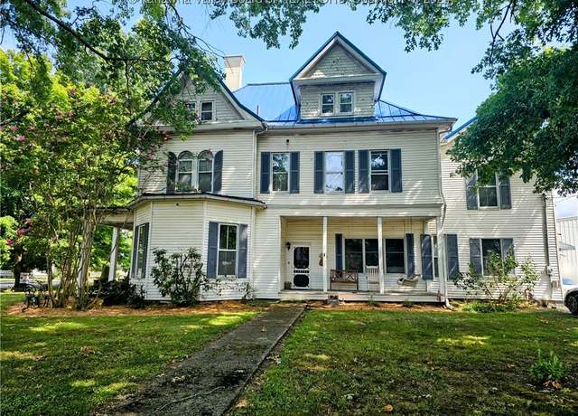 Property at 1002 Main St, Point Pleasant, WV 25550, 4 beds, 5 baths