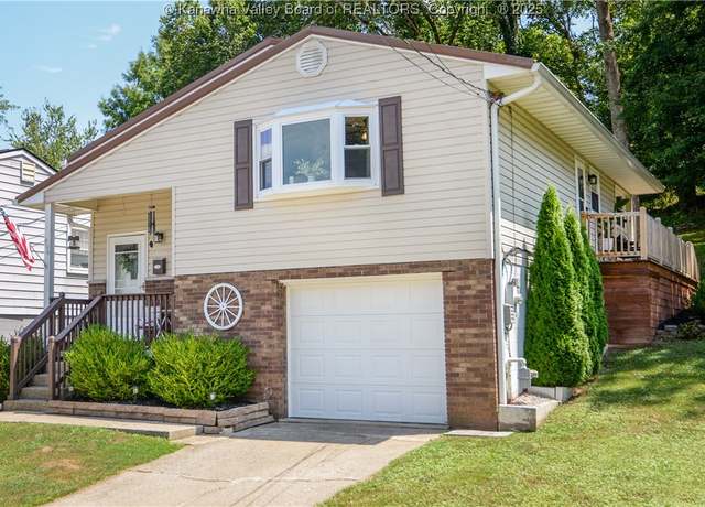 Property at 896 Upton Dr, South Charleston, WV 25303, 4 beds, 1.5 baths