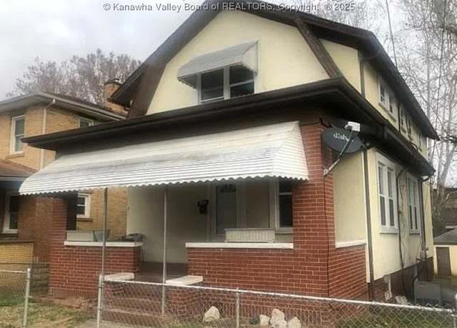 Property at 515 Main St, Charleston, WV 25302, 3 beds, 2 baths