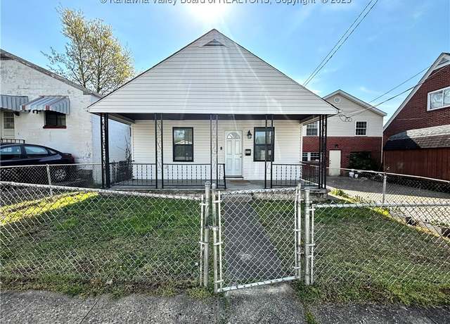 Property at 466 19th St, Dunbar, WV 25064, 4 beds, 1 bath