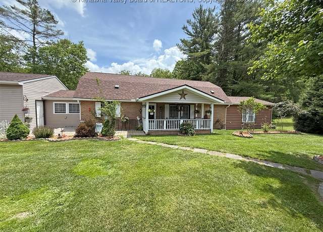 Property at 960 Grandview Rd, Daniels, WV 25832, 4 beds, 2.5 baths