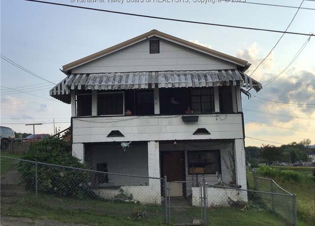 Property at 4428 Pennsylvania Ave, South Charleston, WV 25309, 3 beds, 2 baths