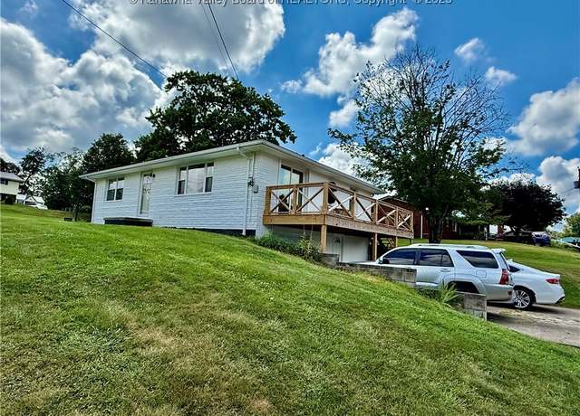 Property at 126 Greenbrier Dr, Ripley, WV 25271, 3 beds, 2 baths