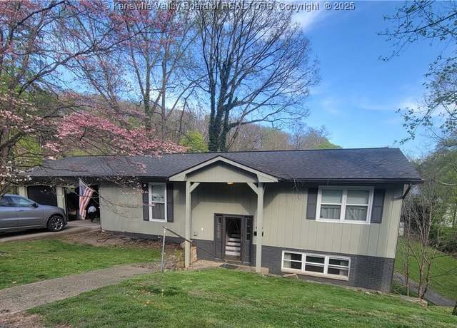 Property at 630 Jane St, Charleston, WV 25302, 4 beds, 2.5 baths