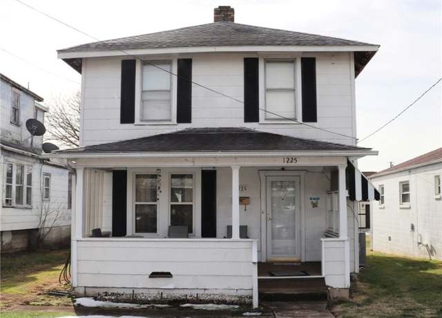 Property at 1225 Payne Ave, Dunbar, WV 25064, 3 beds, 2 baths