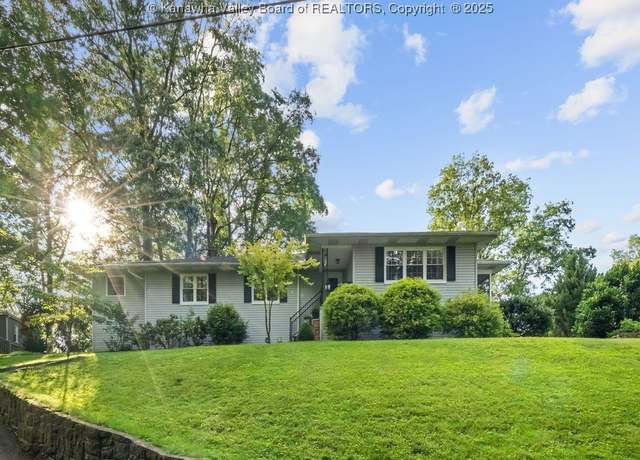 Property at 2603 Hollister Dr, Charleston, WV 25302, 3 beds, 2 baths