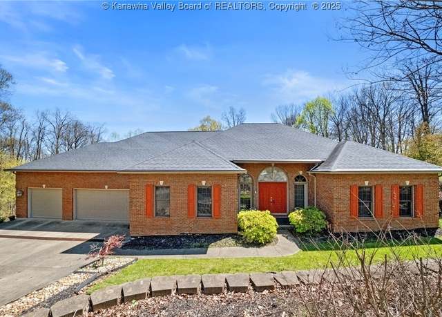 Property at 2 Pinnacle Pl, Charleston, WV 25311, 5 beds, 3 baths