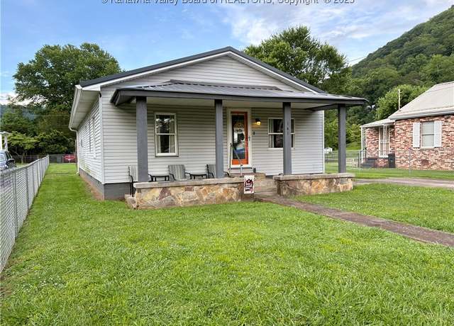 Property at 141 Brannon St, East Bank, WV 25067, 2 beds, 1.5 baths