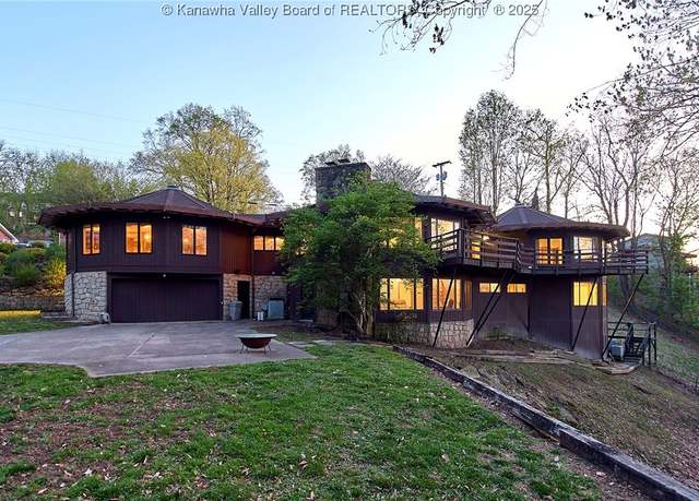 Property at 328 Mckinley Ave, Charleston, WV 25314, 5 beds, 4.5 baths