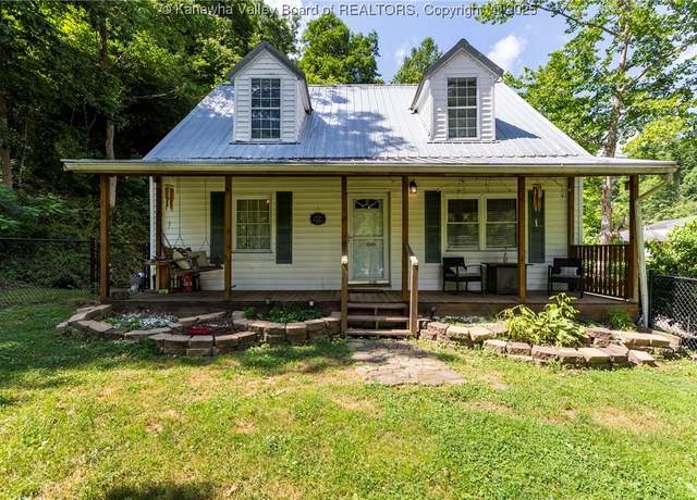 Property at 688 Saunders Hollow Rd, Barboursville, WV 25504, 4 beds, 2 baths