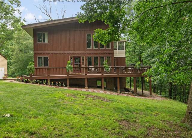 Property at 1623 Janet Place Pl, South Charleston, WV 25303, 4 beds, 3.5 baths