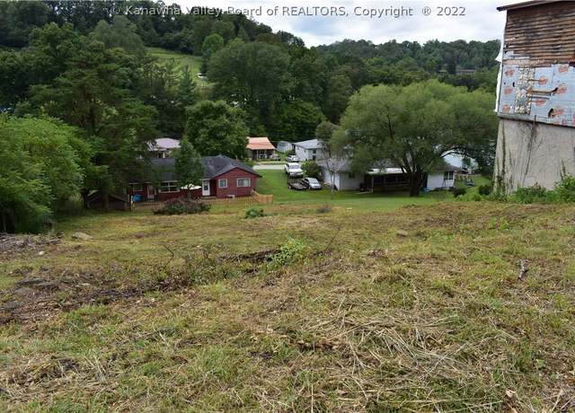 Property at 1819 Maple Dr, Charleston, WV 25320