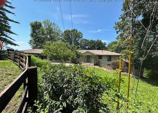 Property at 884 Alta Rd, Charleston, WV 25314, 4 beds, 2 baths