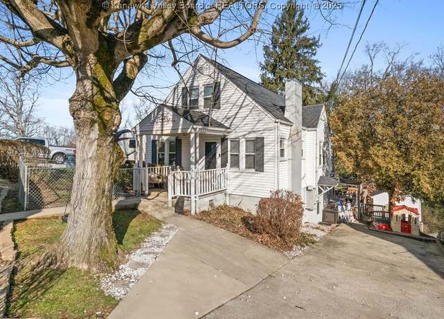 Property at 1814 Beechwood Dr, South Charleston, WV 25303, 4 beds, 3 baths