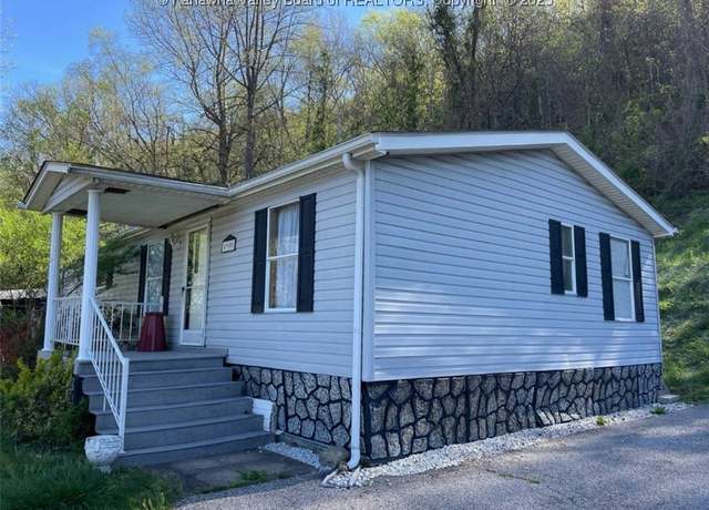 Property at 4900 & 4904 Jonquil Dr, Charleston, WV 25306, 2 beds, 1 bath