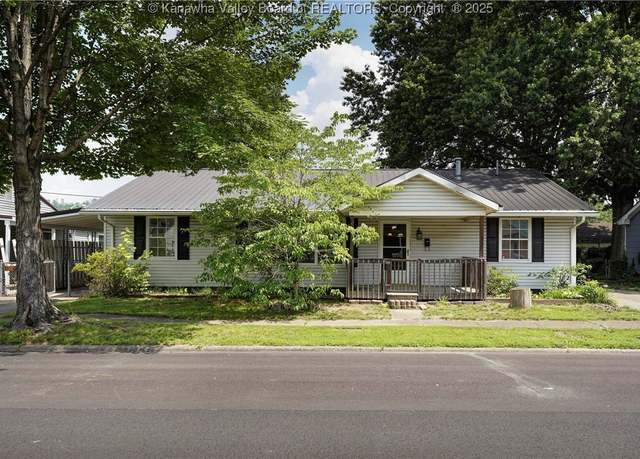 Property at 2620 Bard Ave, Saint Albans, WV 25177, 3 beds, 2 baths