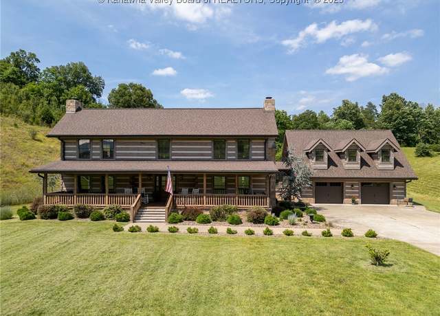 Property at 8 Abby Ln, Barboursville, WV 25504, 3 beds, 2.5 baths