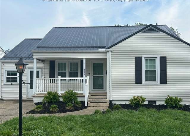 Property at 2020 Kanawha Ter, Saint Albans, WV 25177, 2 beds, 1 bath