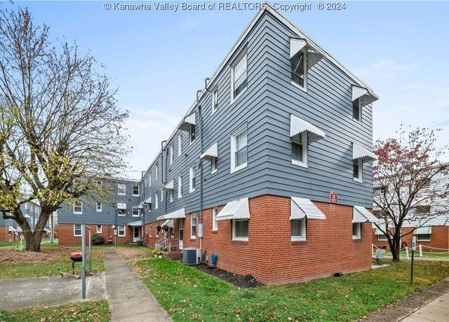 Property at 302 Kenna Dr, South Charleston, WV 25309, 2 beds, 1 bath