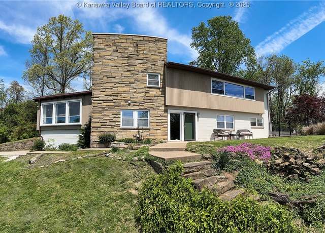 Property at 1 Ridge Rd, Charleston, WV 25314, 4 beds, 2.5 baths