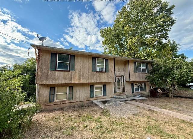 Property at 176 Shinn Dr, Cottageville, WV 25262, 3 beds, 1.5 baths