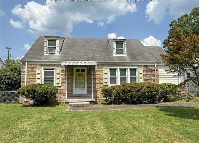 Property at 4312 Lancaster Ave, Charleston, WV 25304, 3 beds, 2 baths