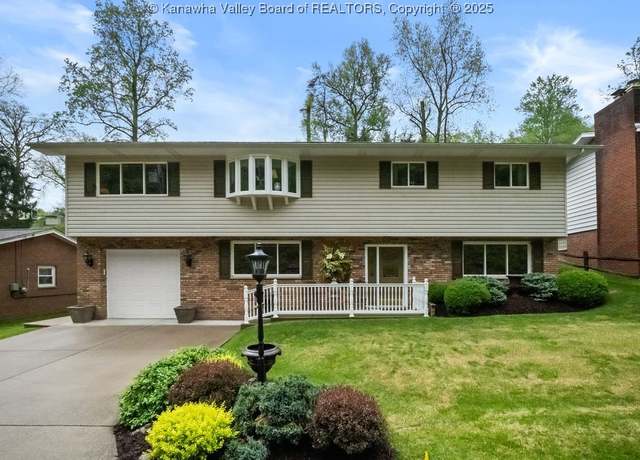 Property at 114 Autumn Dr, Dunbar, WV 25064, 4 beds, 2.5 baths