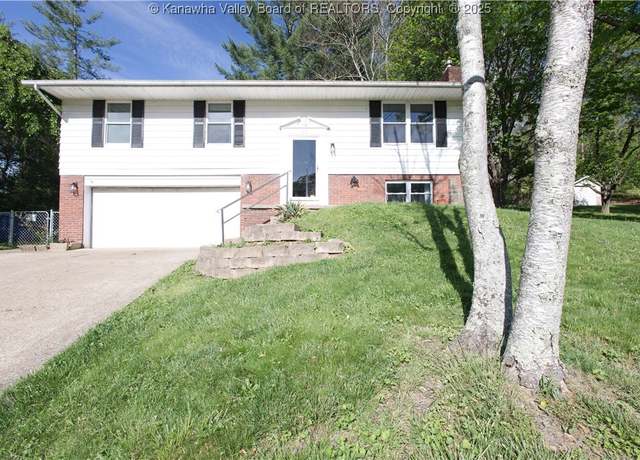 Property at 110 Lake Dr, Hurricane, WV 25526, 3 beds, 2 baths